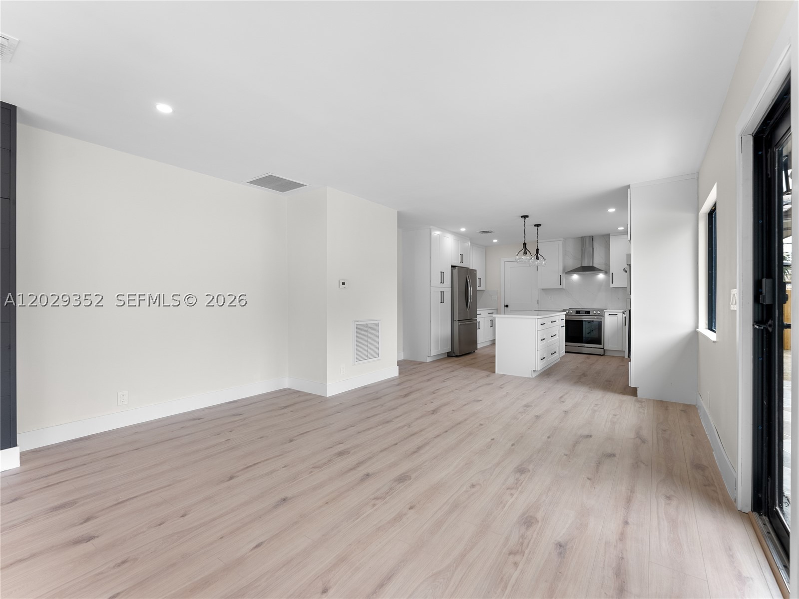 801 S Palmway, Lake Worth FL 33460
