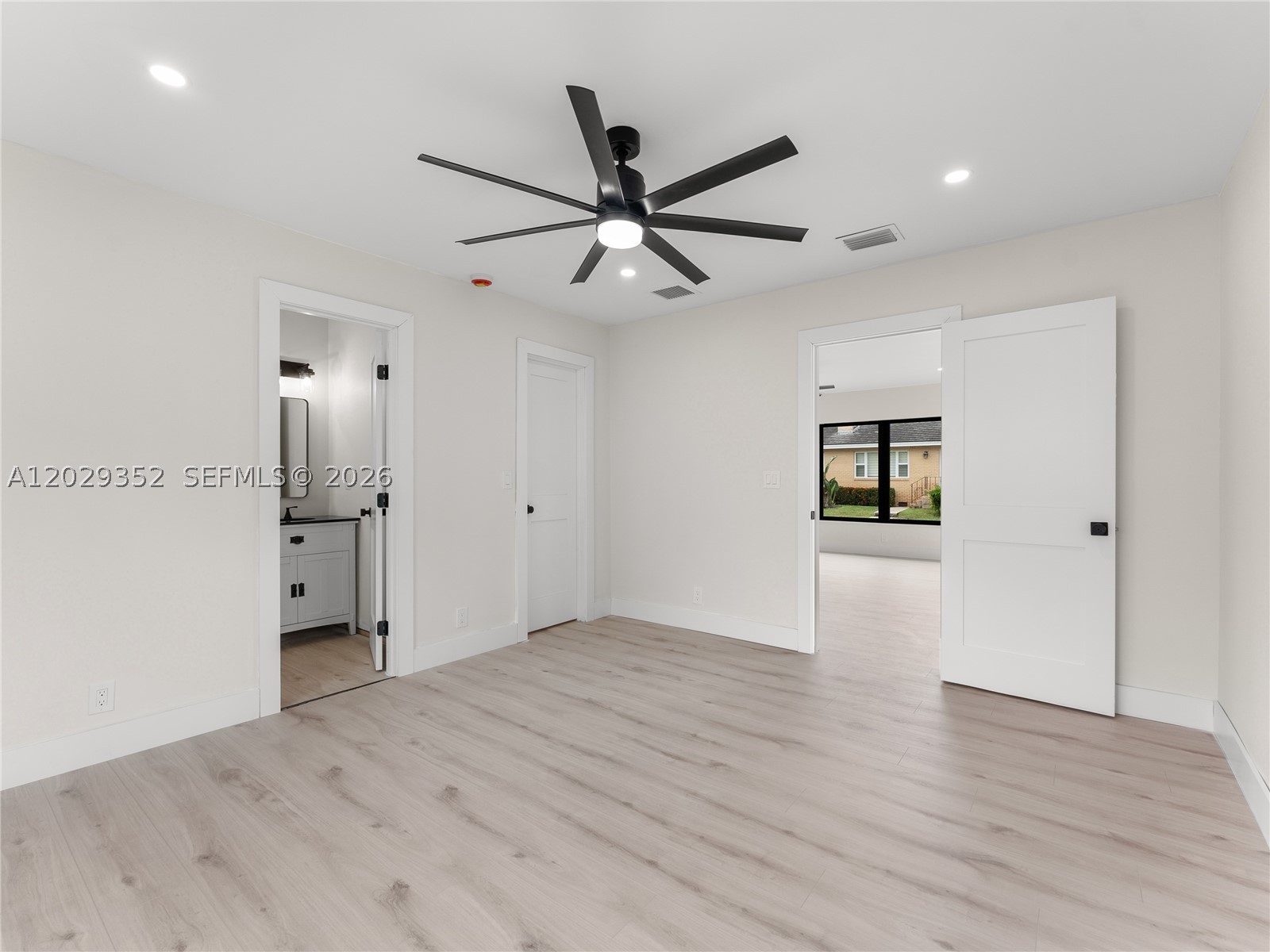801 S Palmway, Lake Worth FL 33460