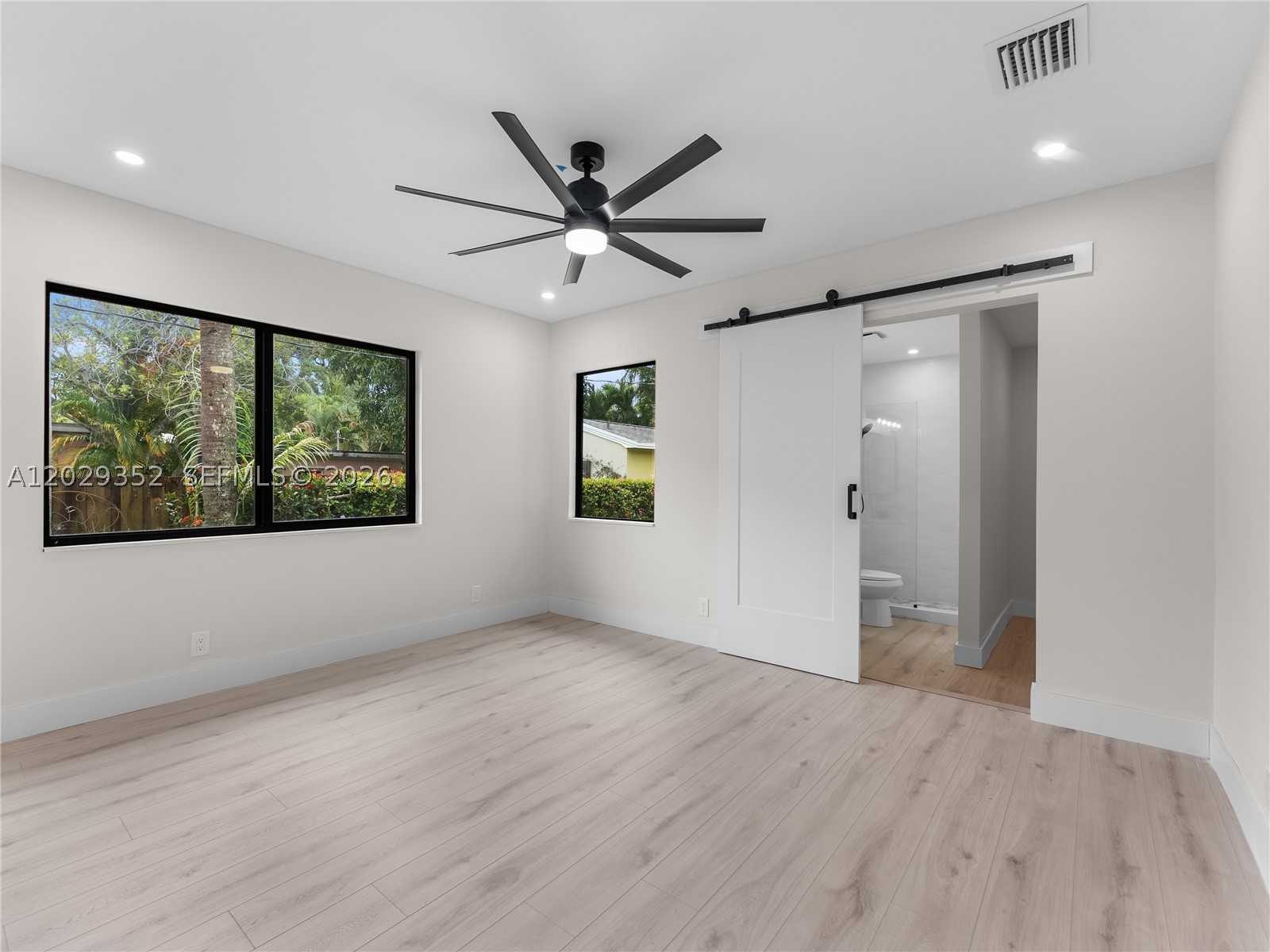 801 S Palmway, Lake Worth FL 33460
