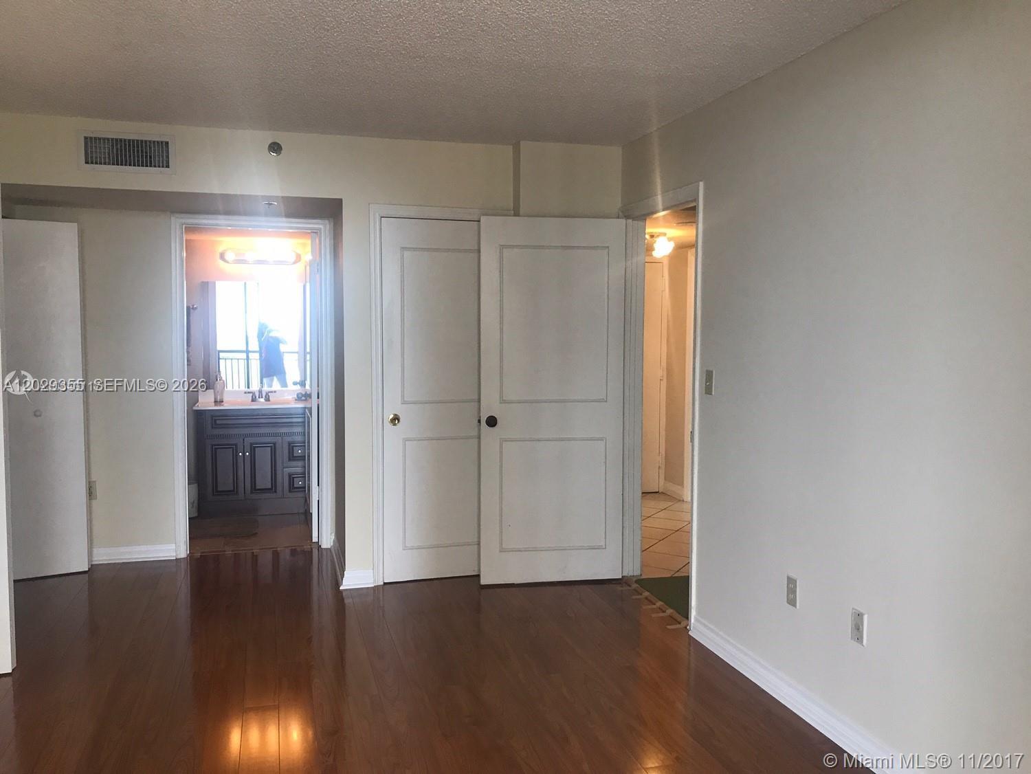540 Brickell Key Dr #1122, Miami FL 33131