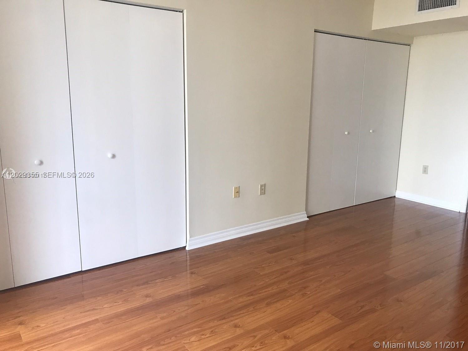 540 Brickell Key Dr #1122, Miami FL 33131