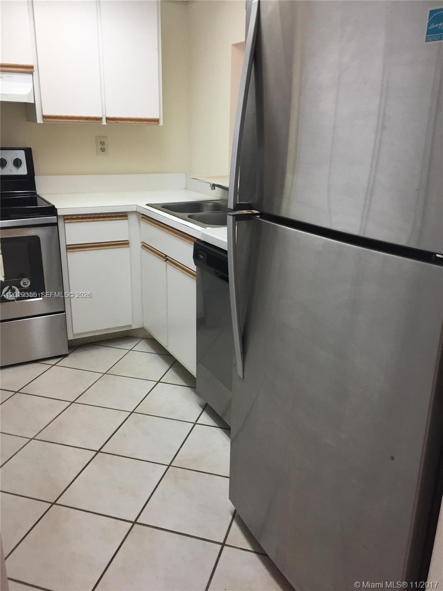 540 Brickell Key Dr #1122, Miami FL 33131