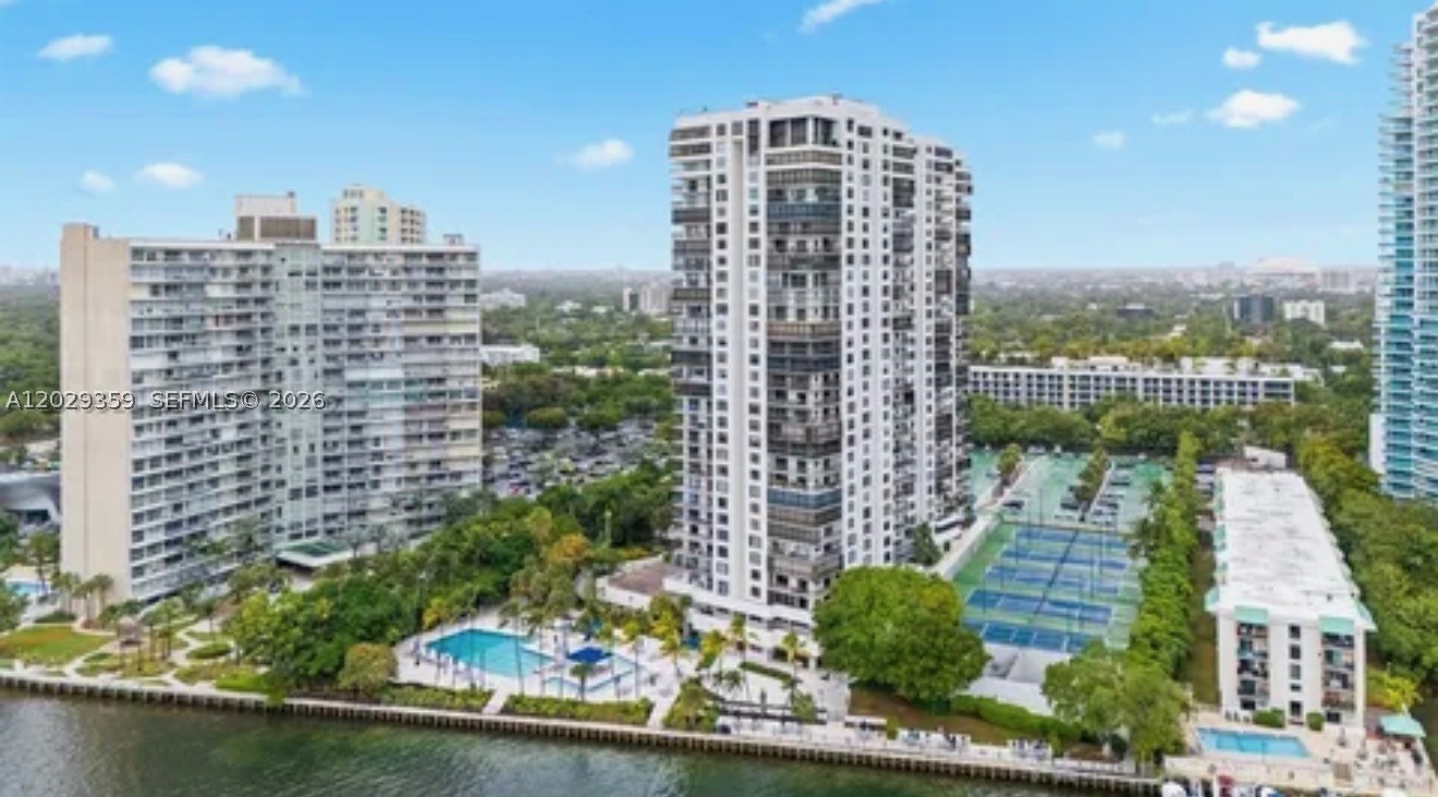 2333 Brickell Ave #1402, Miami FL 33129