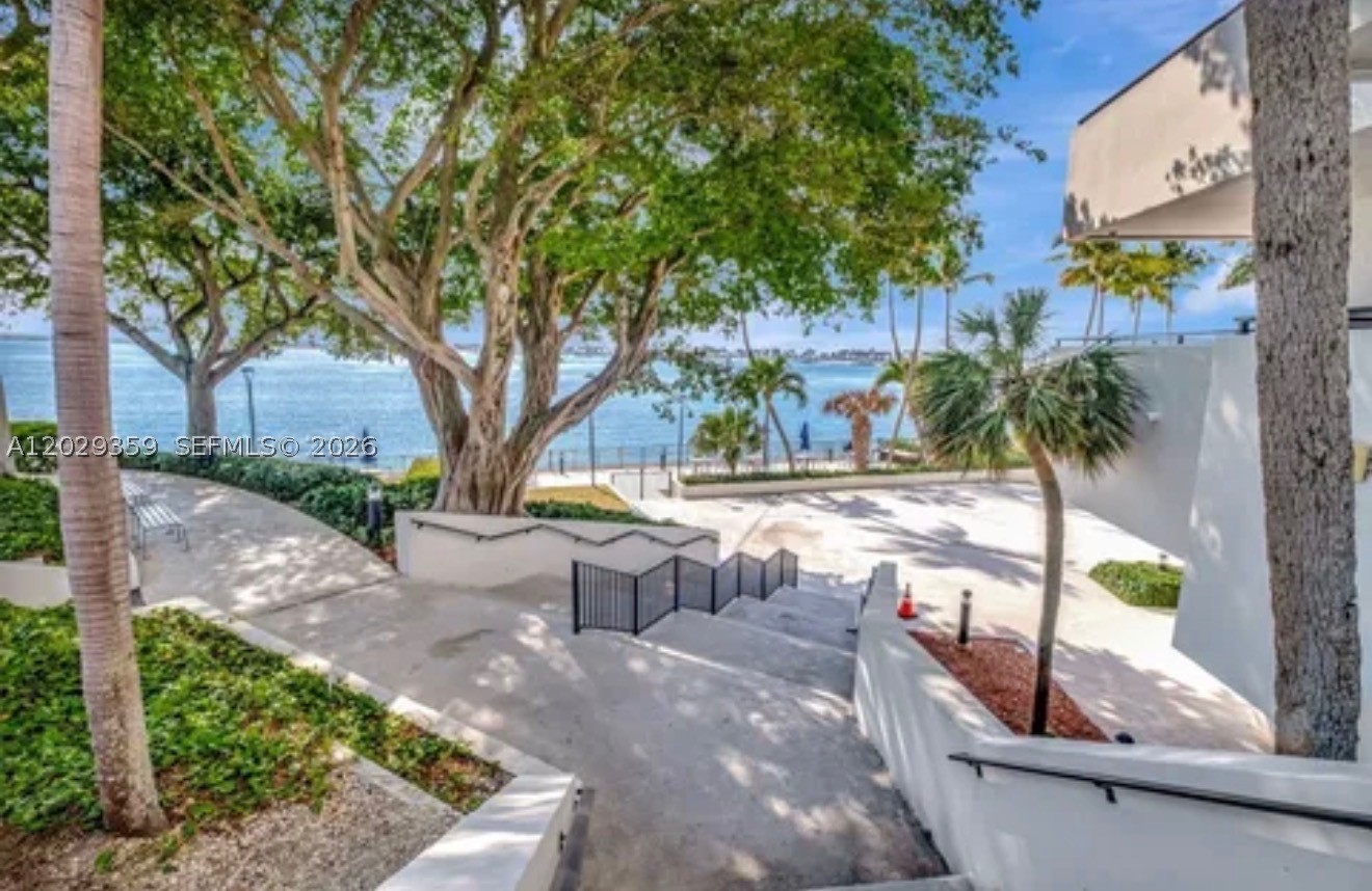 2333 Brickell Ave #1402, Miami FL 33129