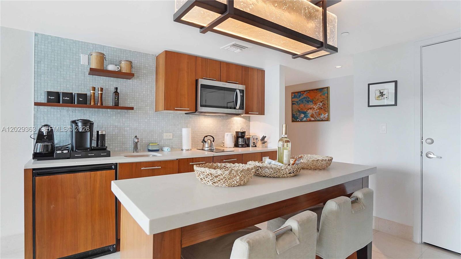 6801 Collins Ave #315, Miami Beach FL 33141