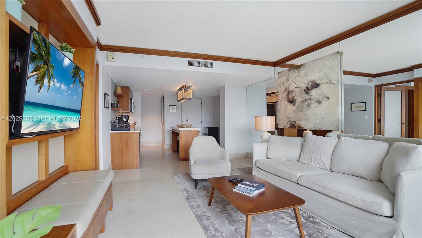 6801 Collins Ave #315, Miami Beach FL 33141