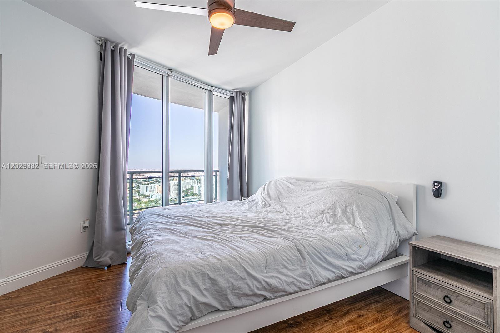 350 S Miami Ave #3914, Miami FL 33130