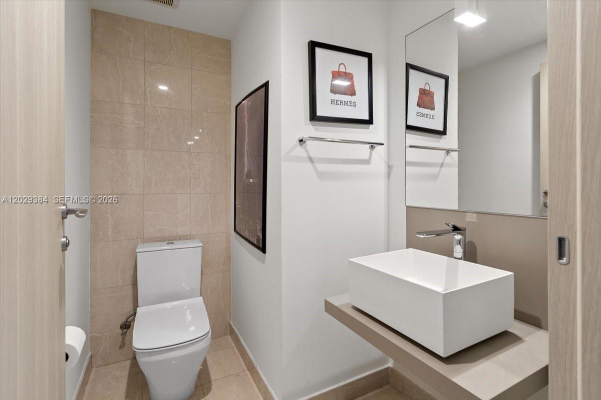 1000 Brickell Plz #3303, Miami FL 33131