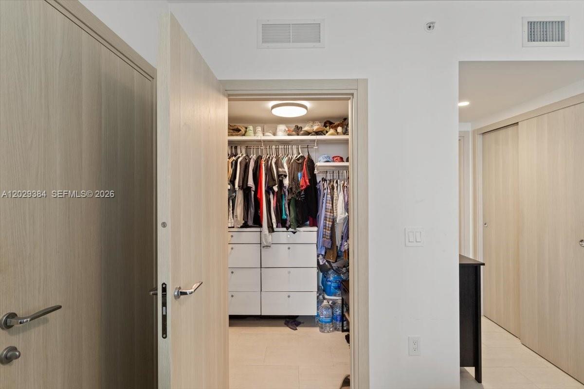 1000 Brickell Plz #3303, Miami FL 33131