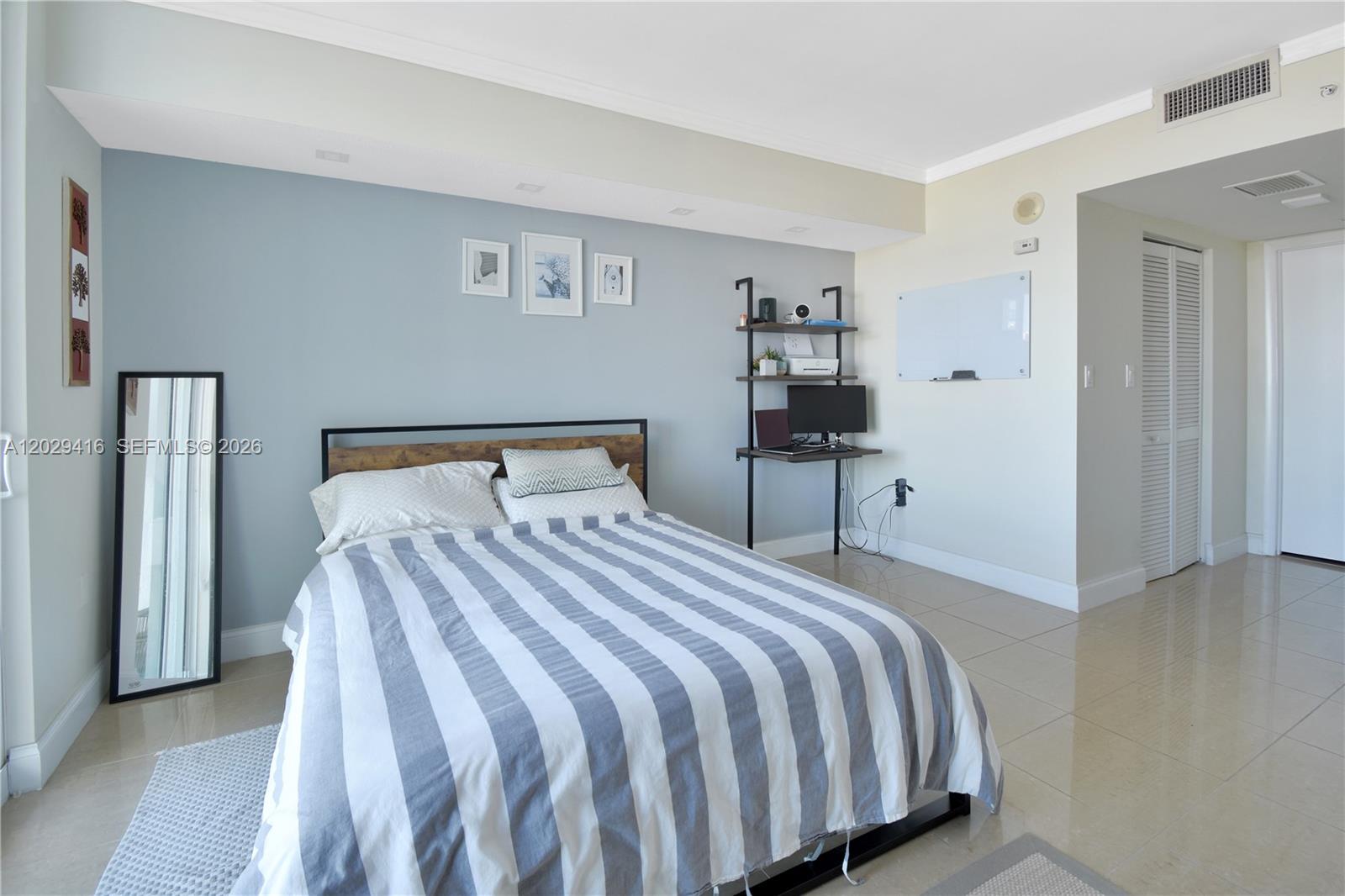 1800 N Bayshore Dr #2308, Miami FL 33132