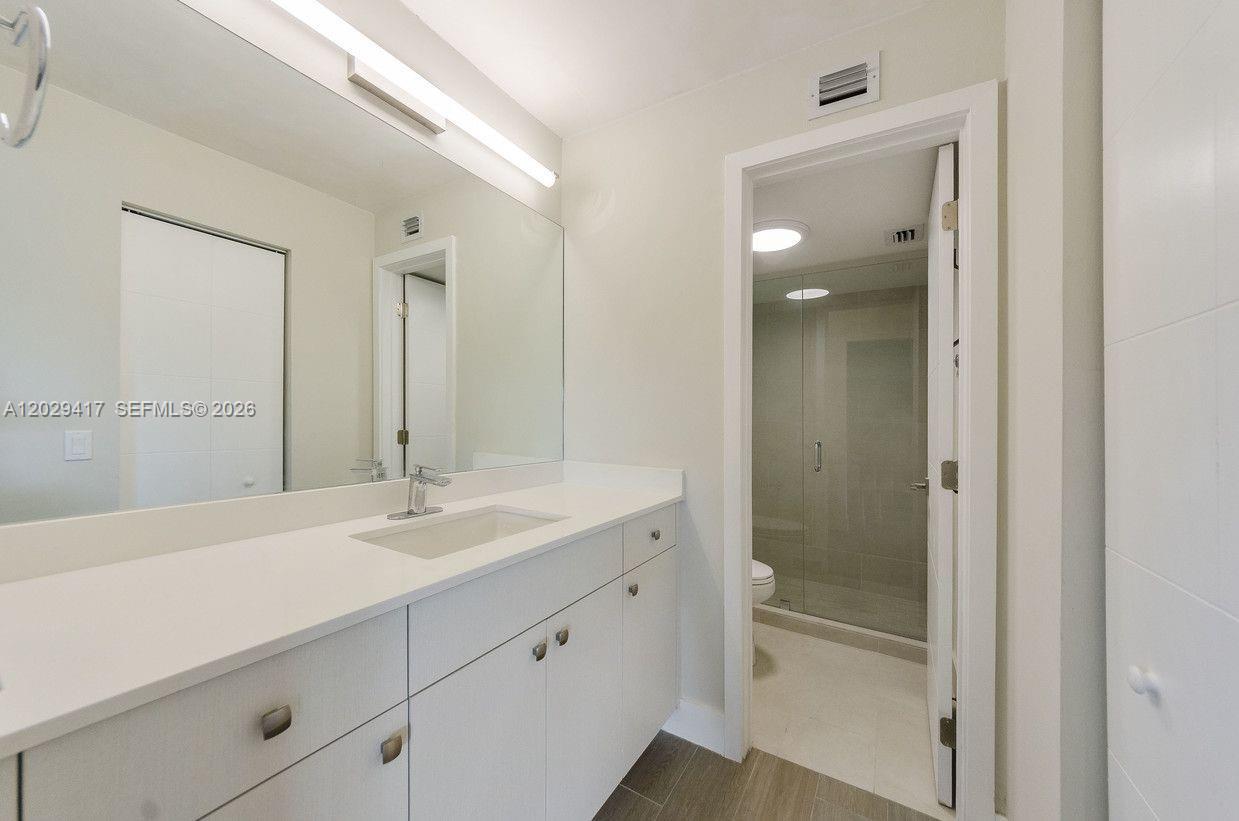 800 S Dixie Hwy 202 Hwy #202, Coral Gables FL 33146