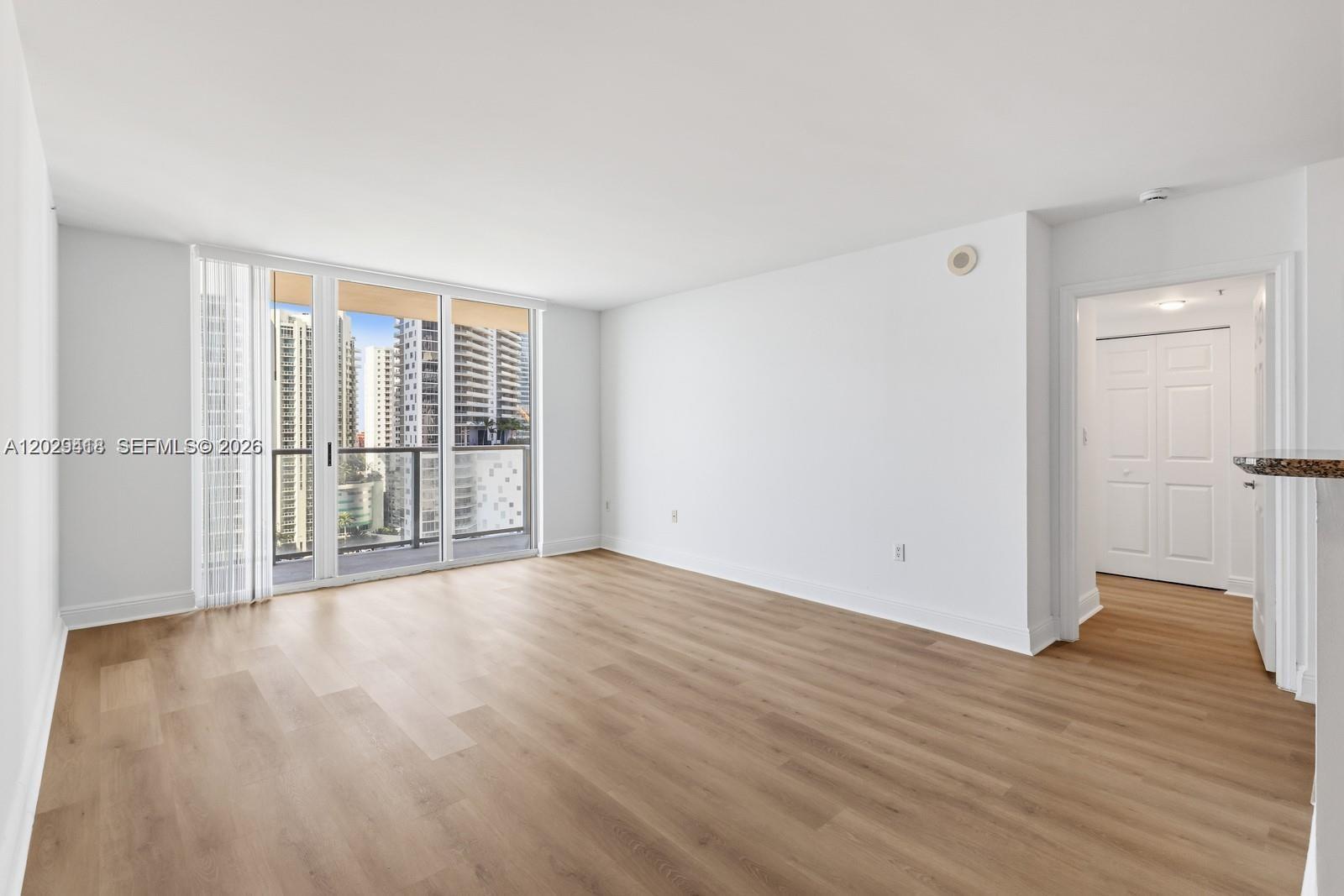 1155 Brickell Bay Dr #1609, Miami FL 33131