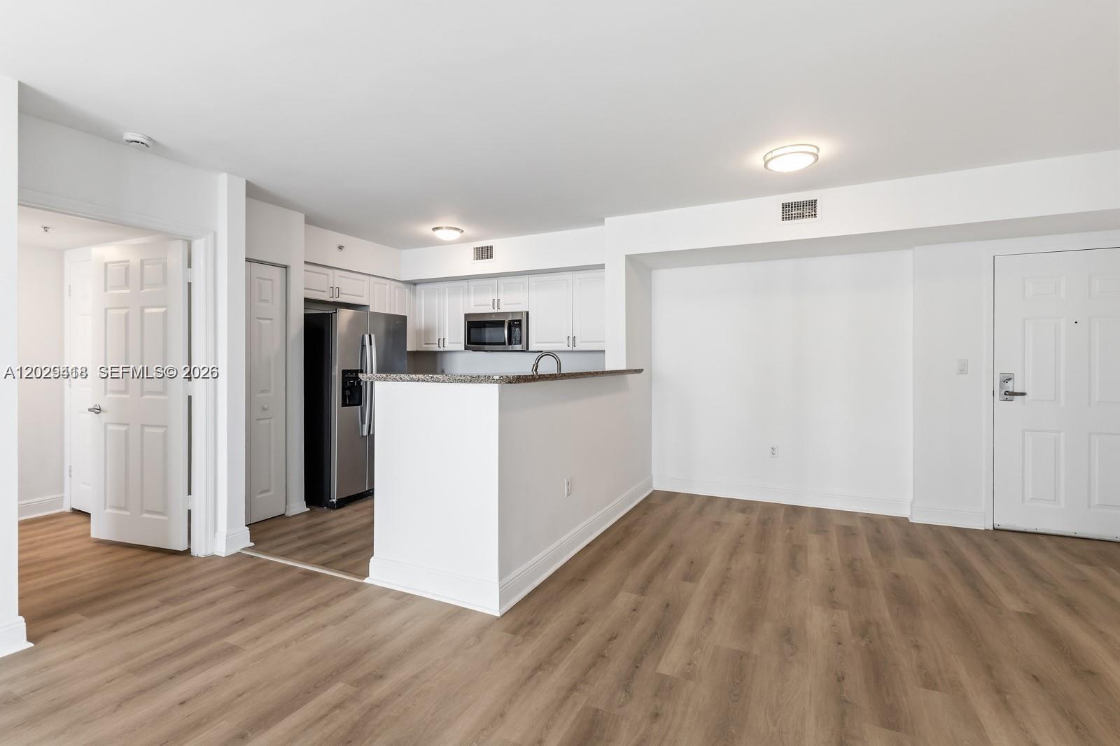 1155 Brickell Bay Dr #1609, Miami FL 33131