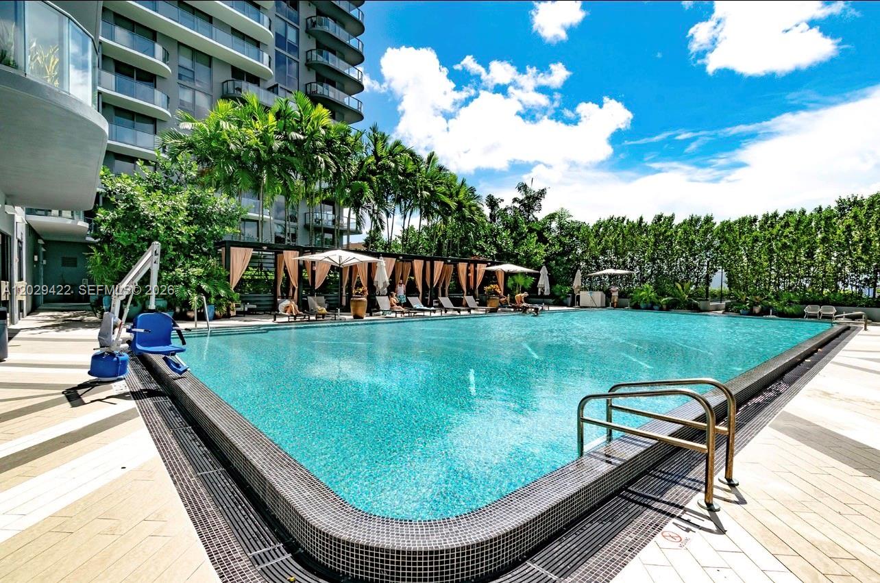 121 NE 34th St #1412, Miami FL 33137
