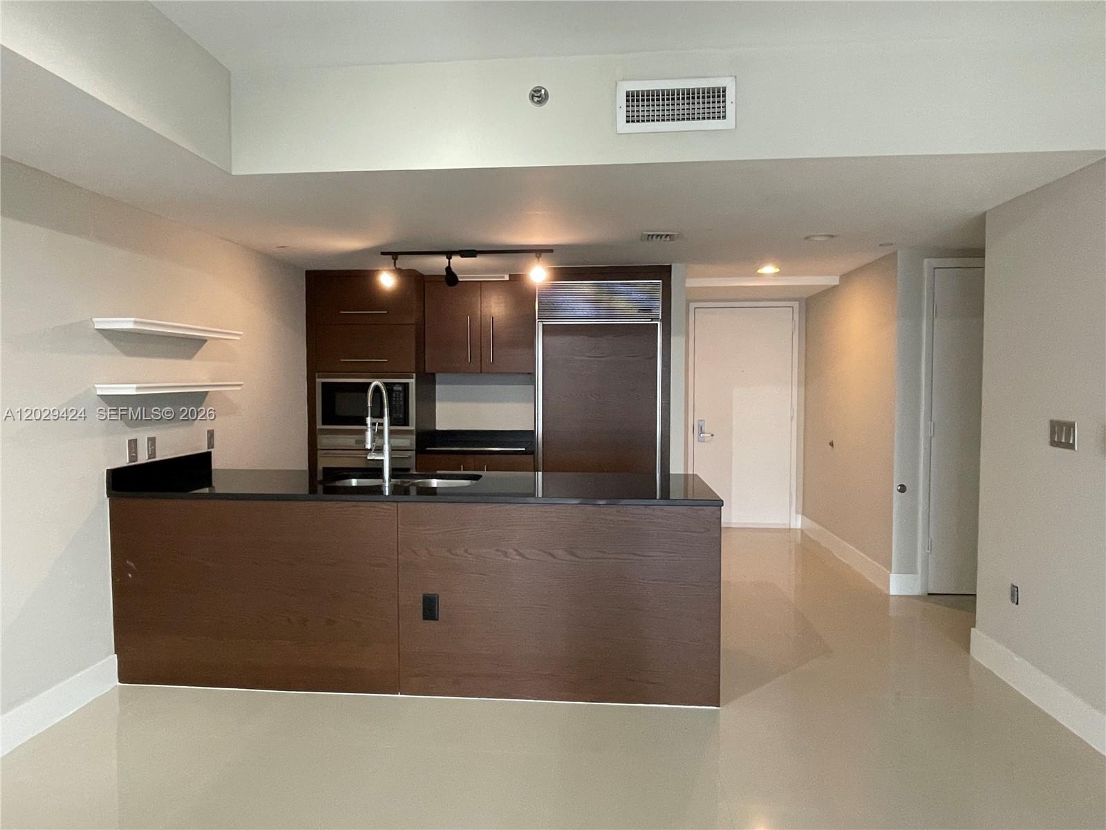 475 Brickell Ave #414, Miami FL 33131