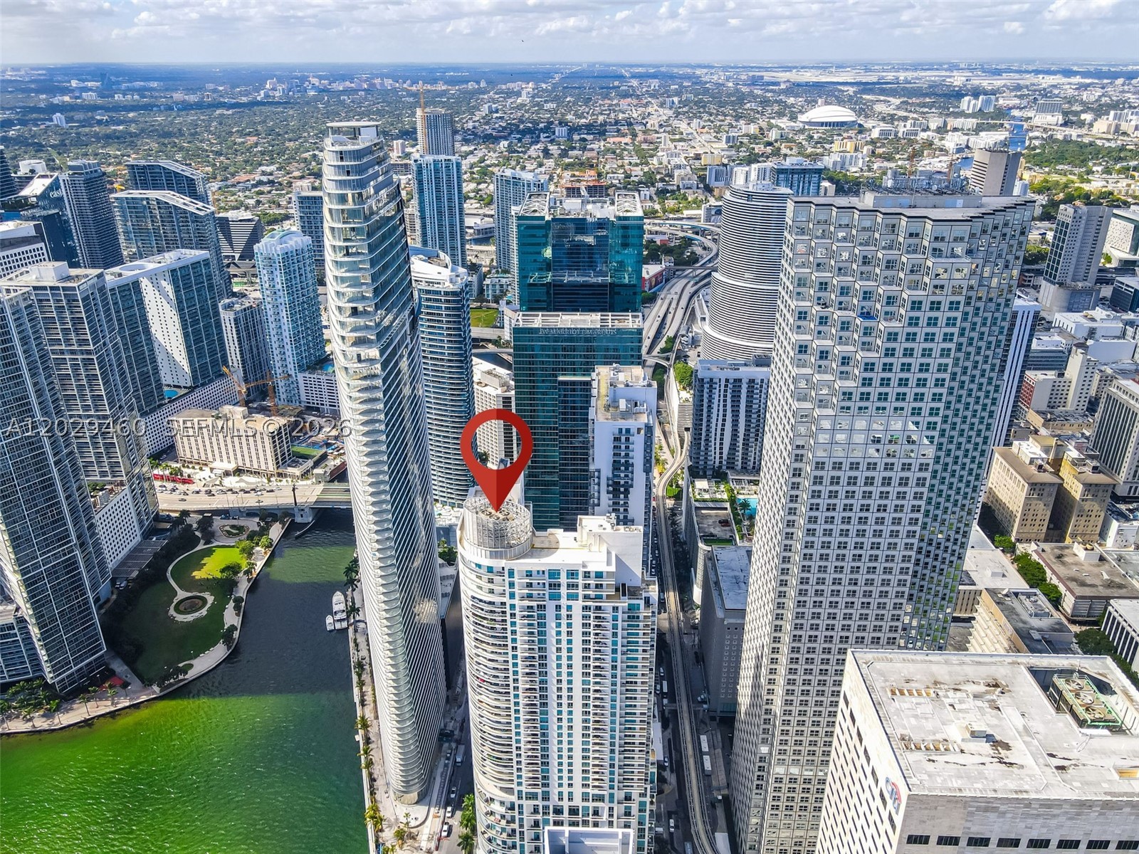 300 S Biscayne Blvd #T-3702, Miami FL 33131