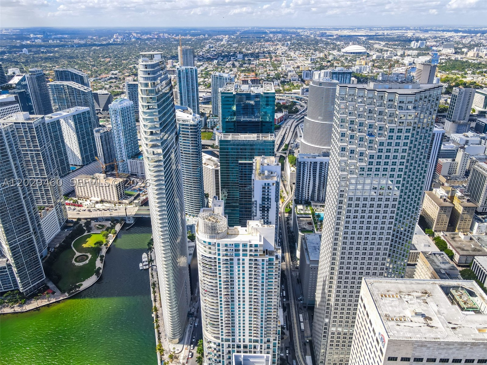 300 S Biscayne Blvd #T-3702, Miami FL 33131