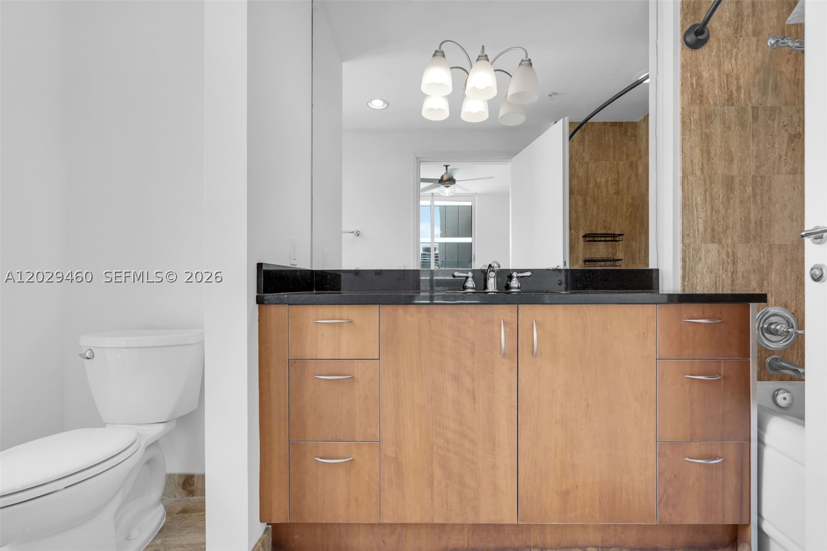300 S Biscayne Blvd #T-3702, Miami FL 33131