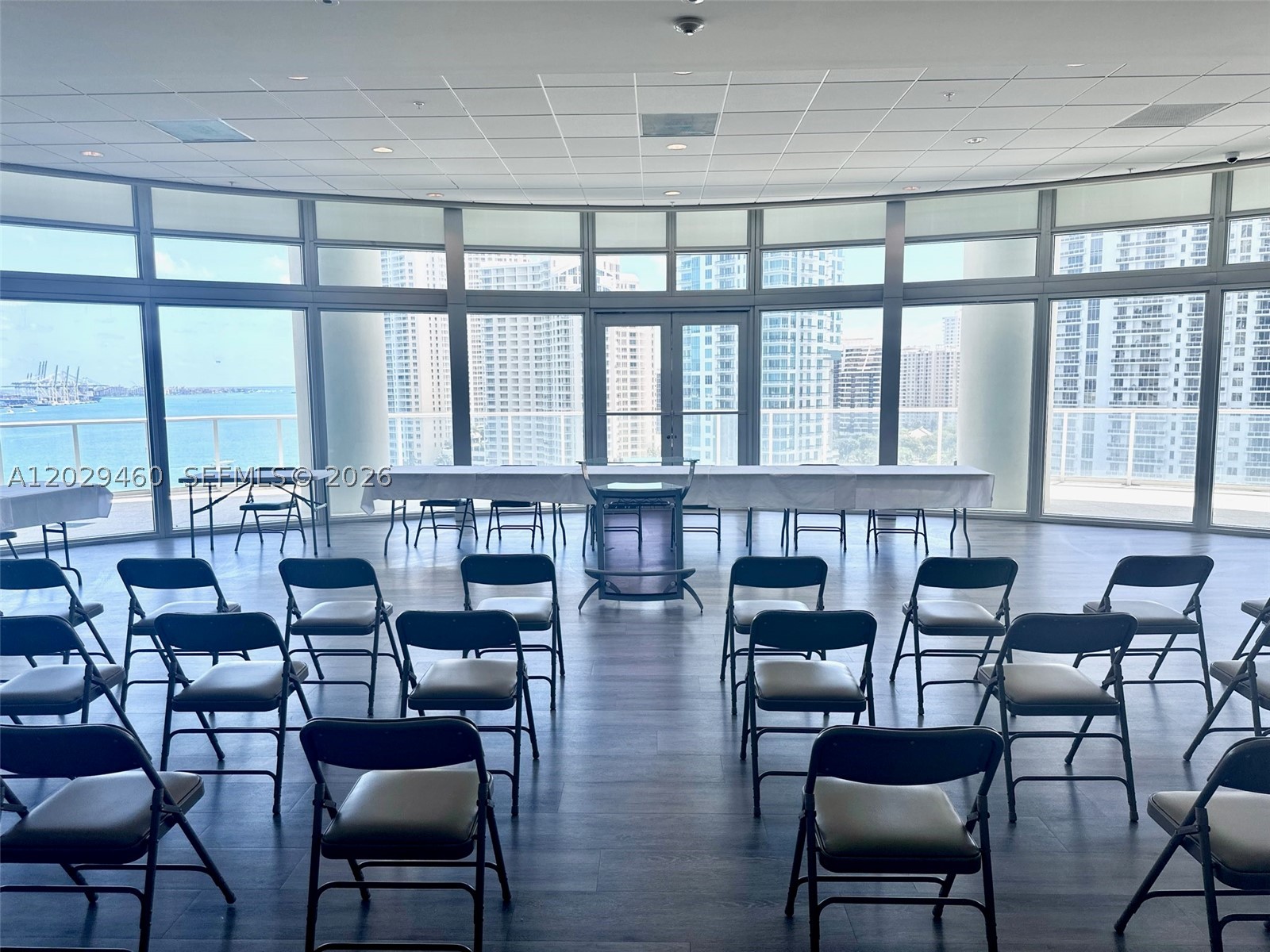 300 S Biscayne Blvd #T-3702, Miami FL 33131