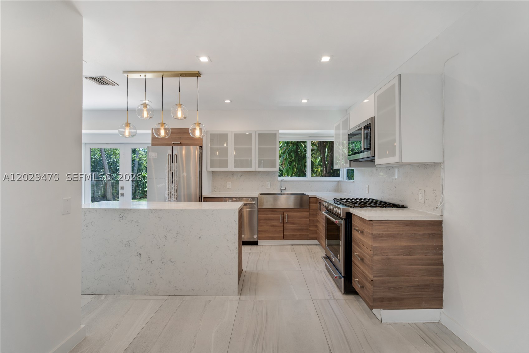 550 W 49th St #n/a, Miami Beach FL 33140