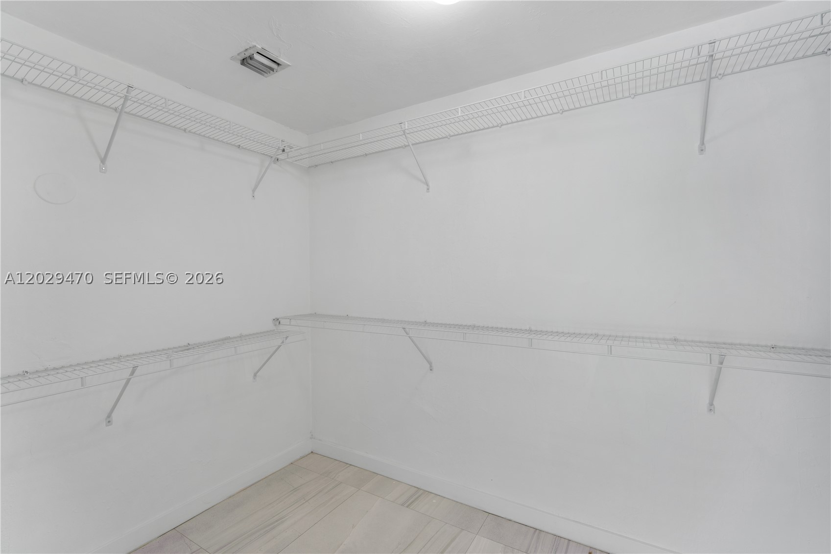 550 W 49th St #n/a, Miami Beach FL 33140
