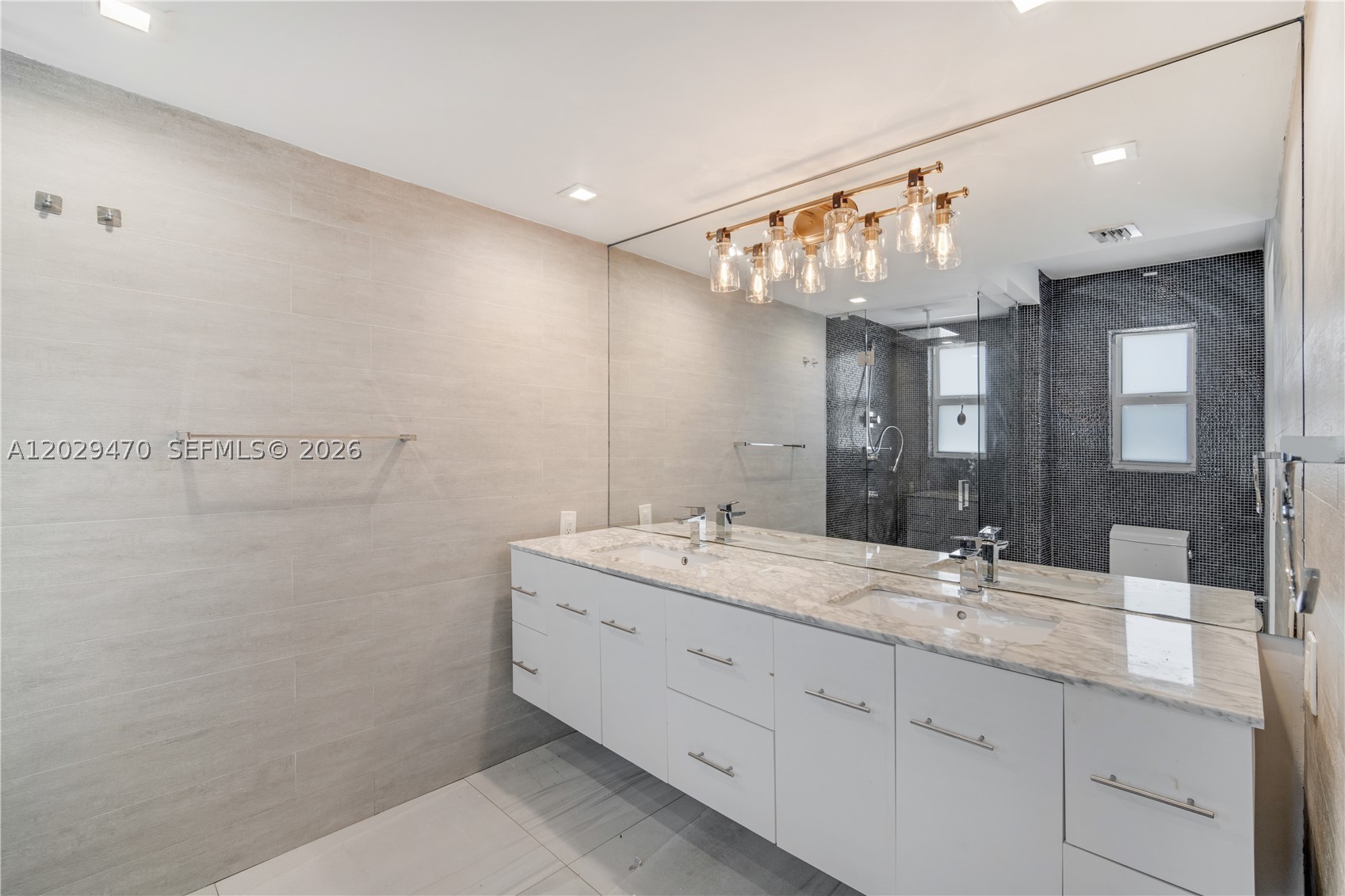 550 W 49th St #n/a, Miami Beach FL 33140