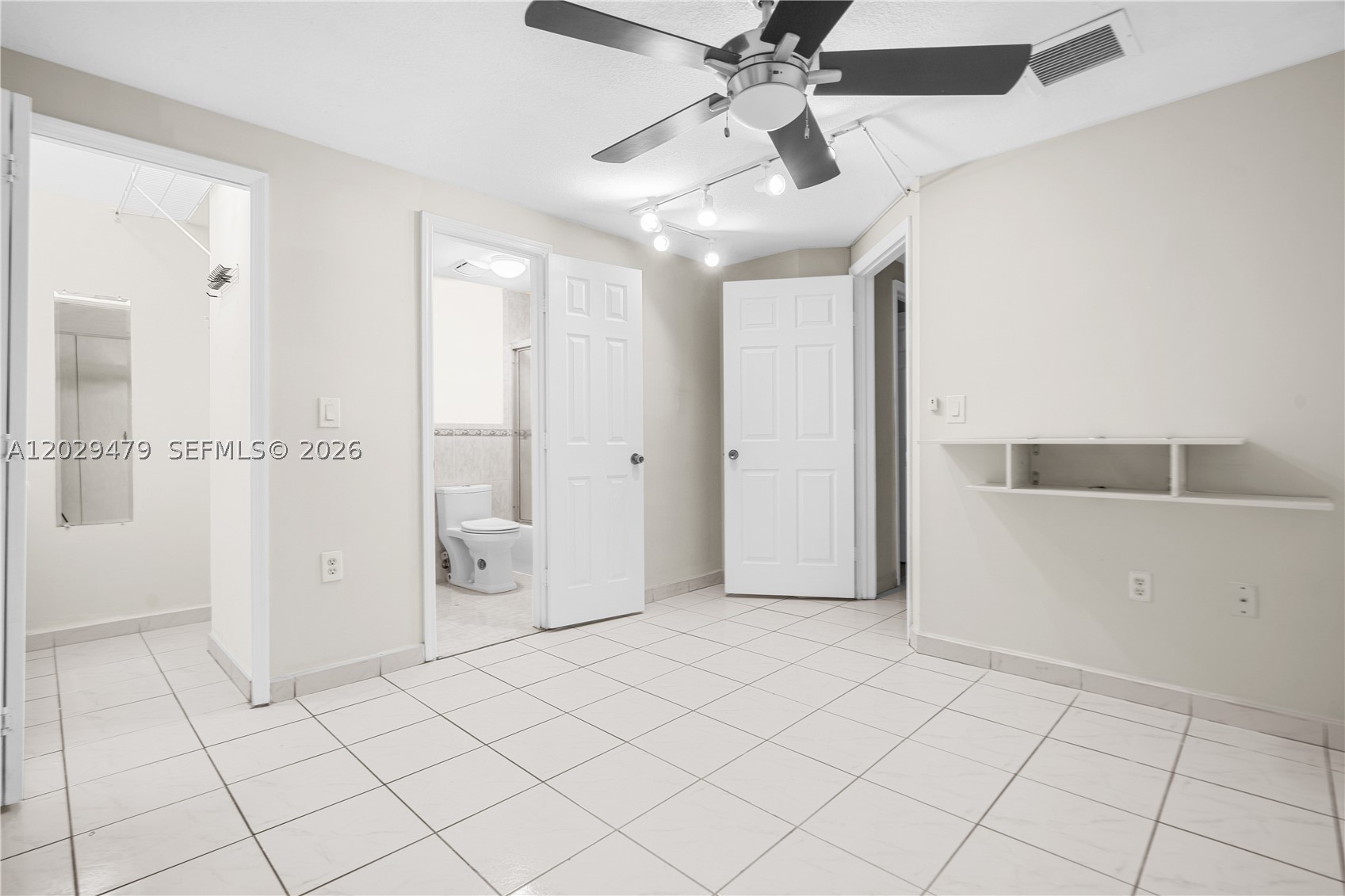 9 E 4th St #101, Hialeah FL 33010