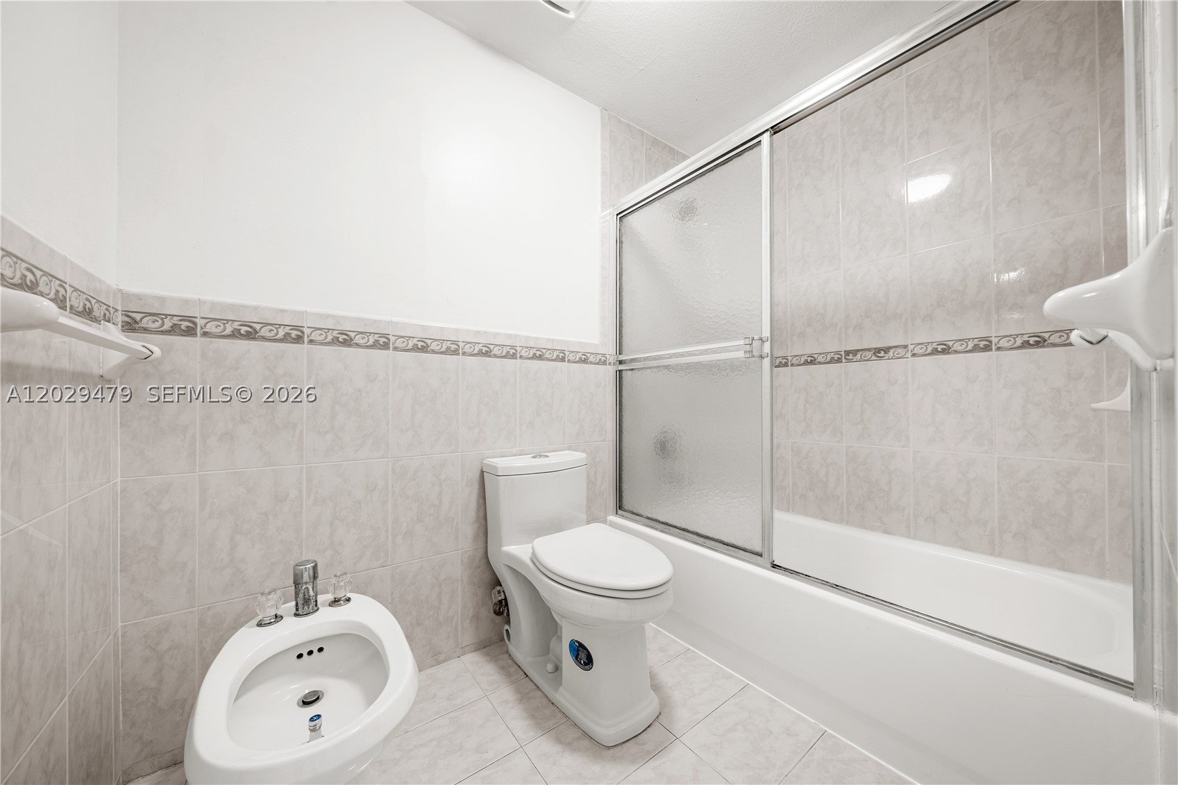 9 E 4th St #101, Hialeah FL 33010