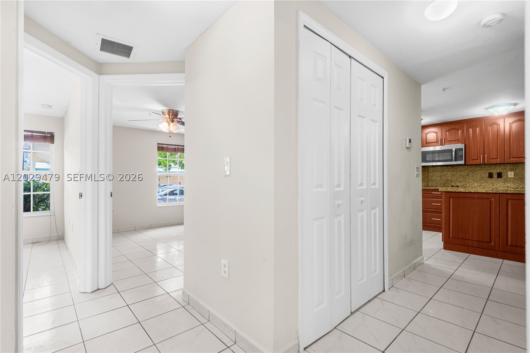 9 E 4th St #101, Hialeah FL 33010