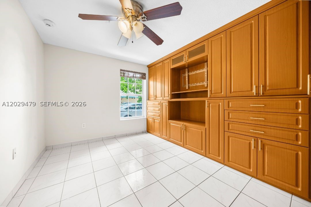9 E 4th St #101, Hialeah FL 33010