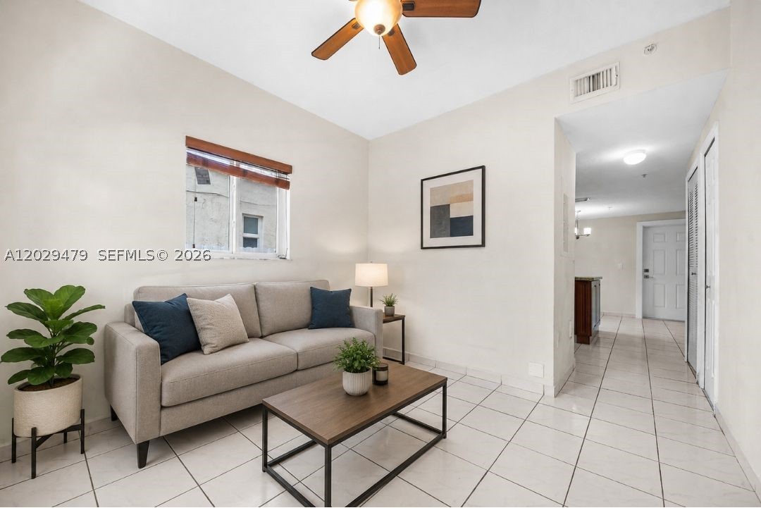 9 E 4th St #101, Hialeah FL 33010