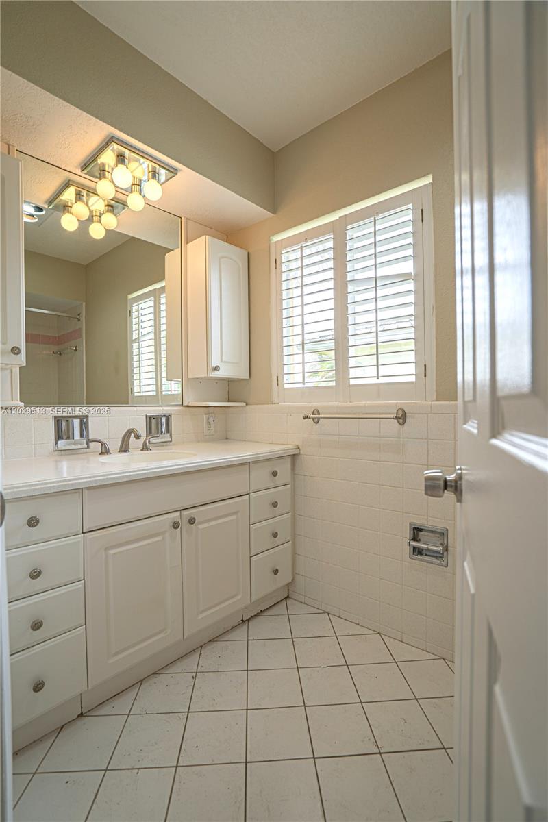 1104 SW 12th St, Boca Raton FL 33486