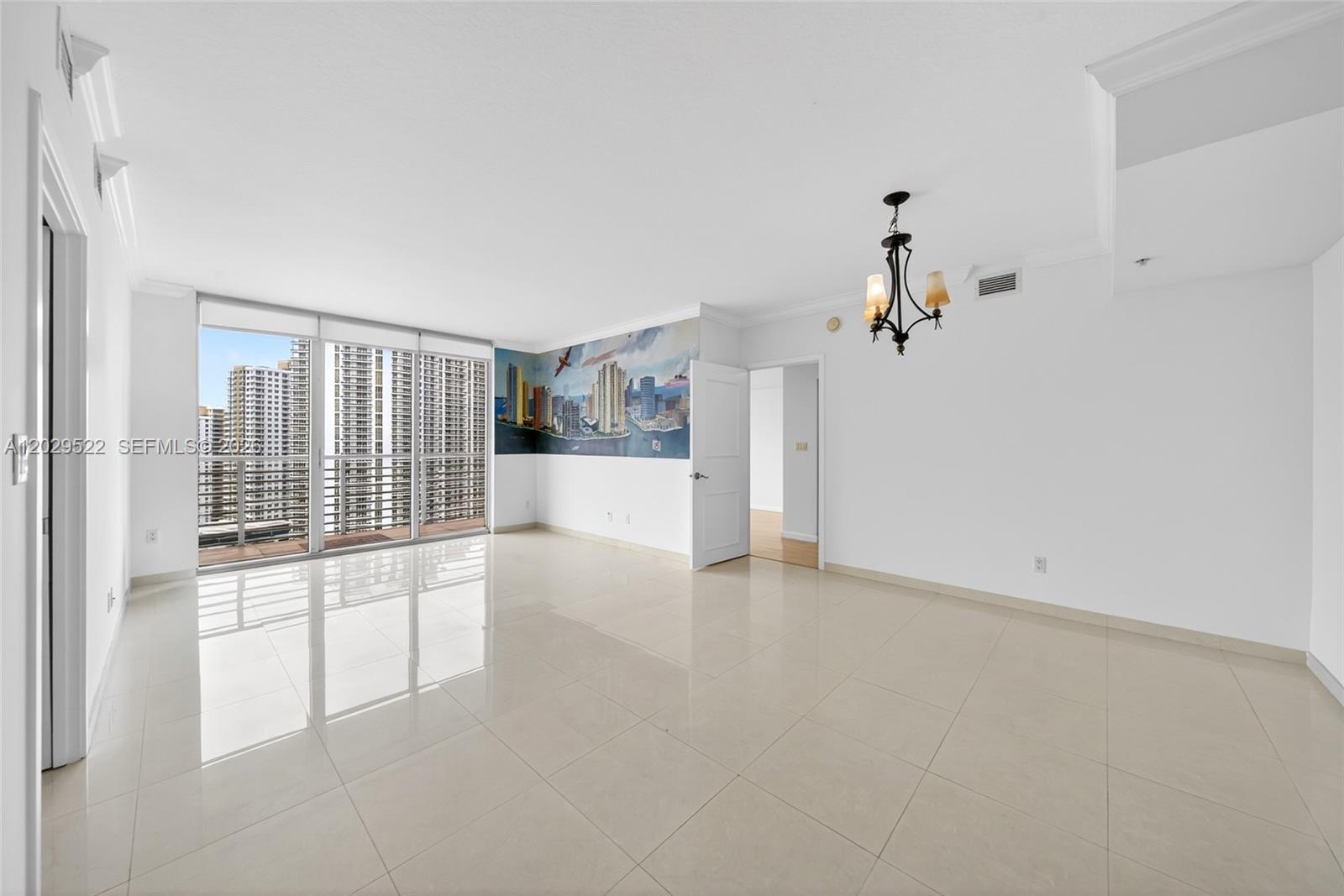 325 S Biscayne Blvd #2219, Miami FL 33131