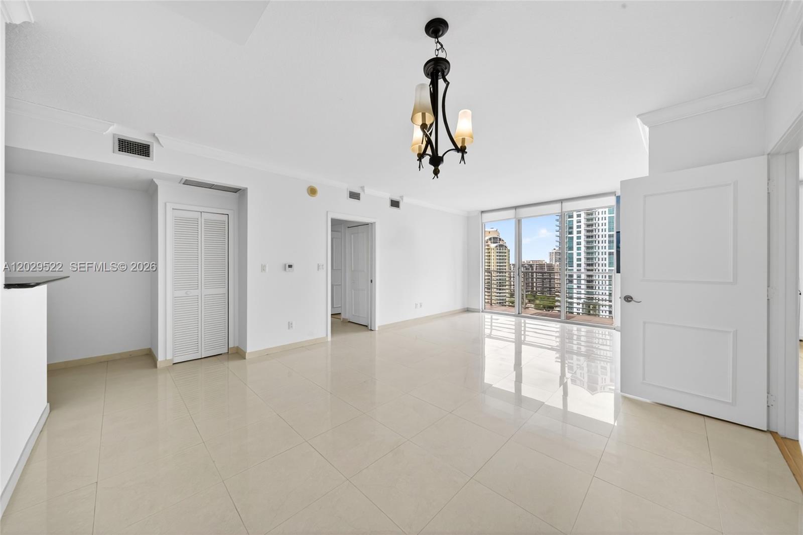 325 S Biscayne Blvd #2219, Miami FL 33131
