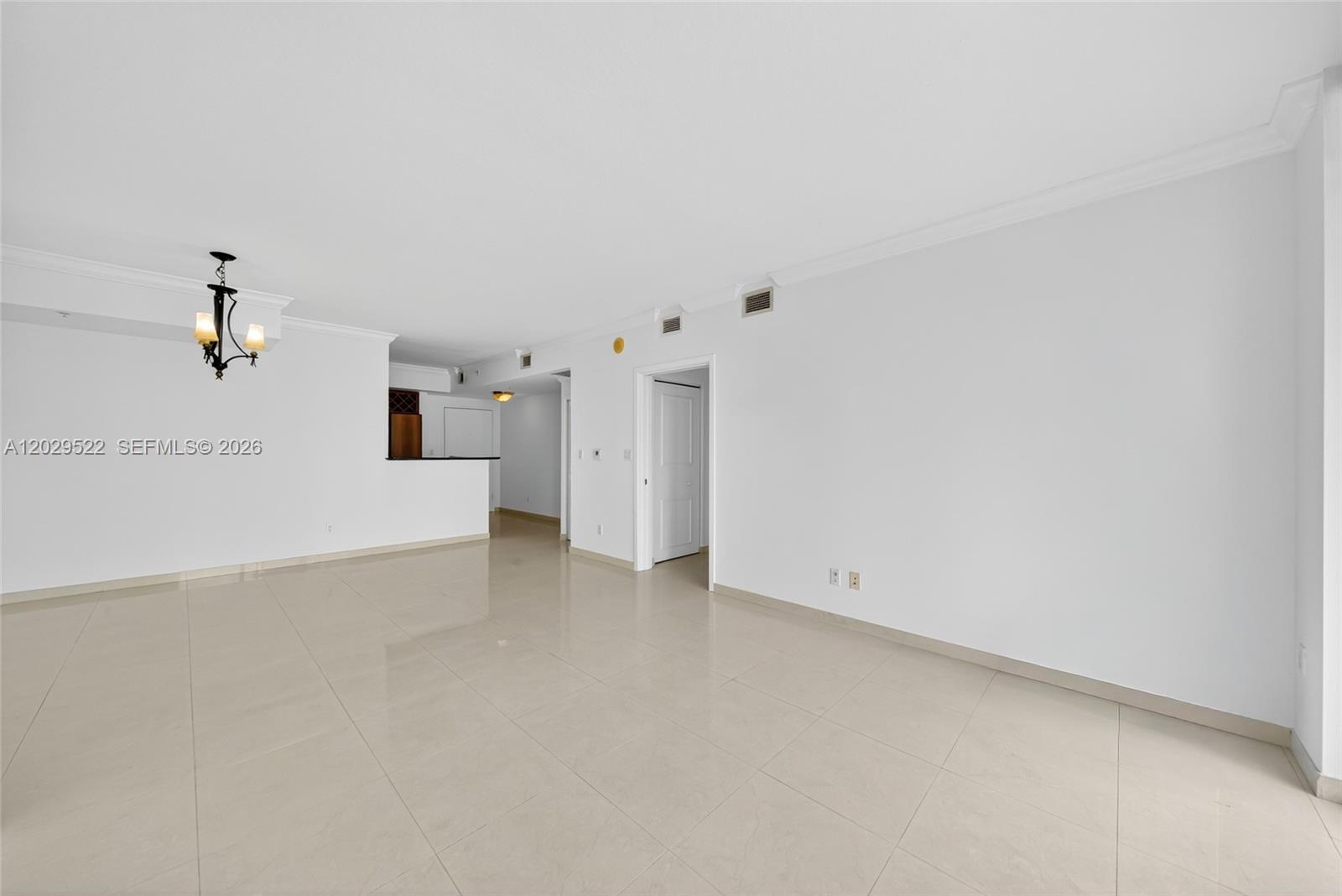 325 S Biscayne Blvd #2219, Miami FL 33131