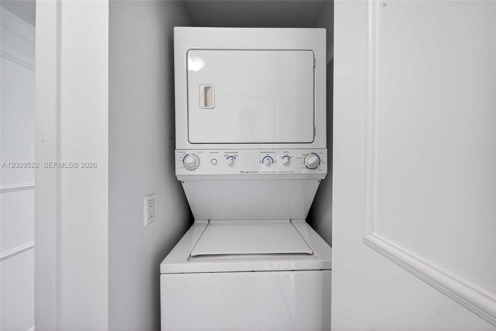 325 S Biscayne Blvd #2219, Miami FL 33131