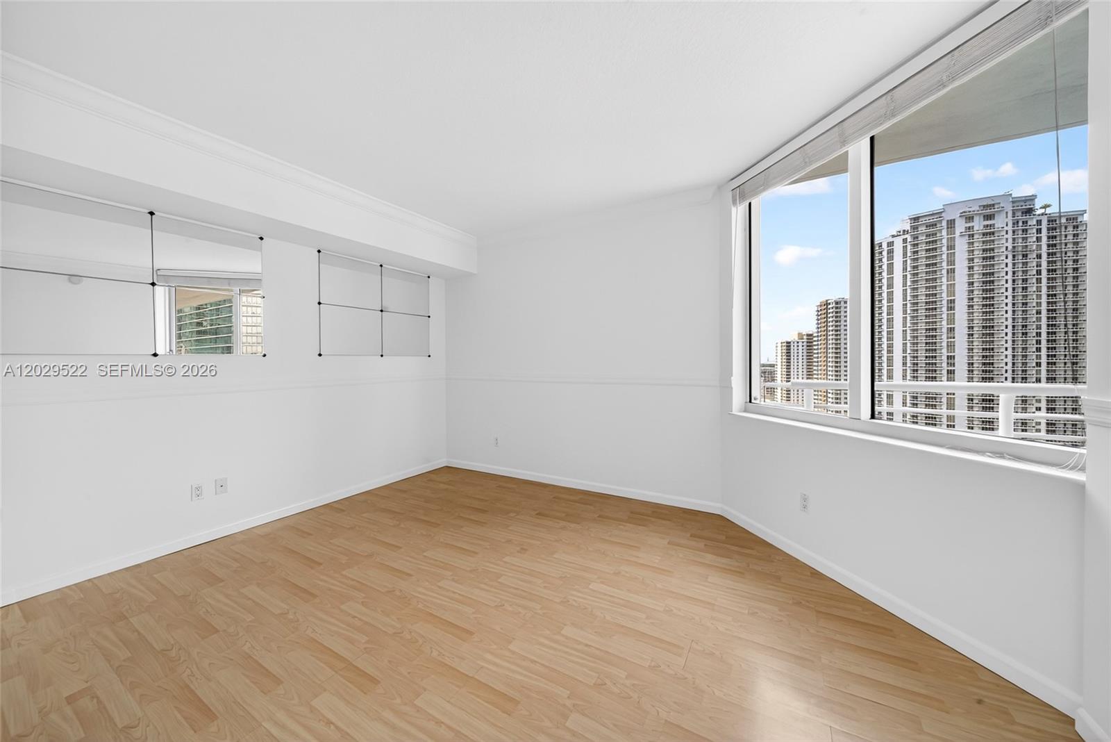 325 S Biscayne Blvd #2219, Miami FL 33131