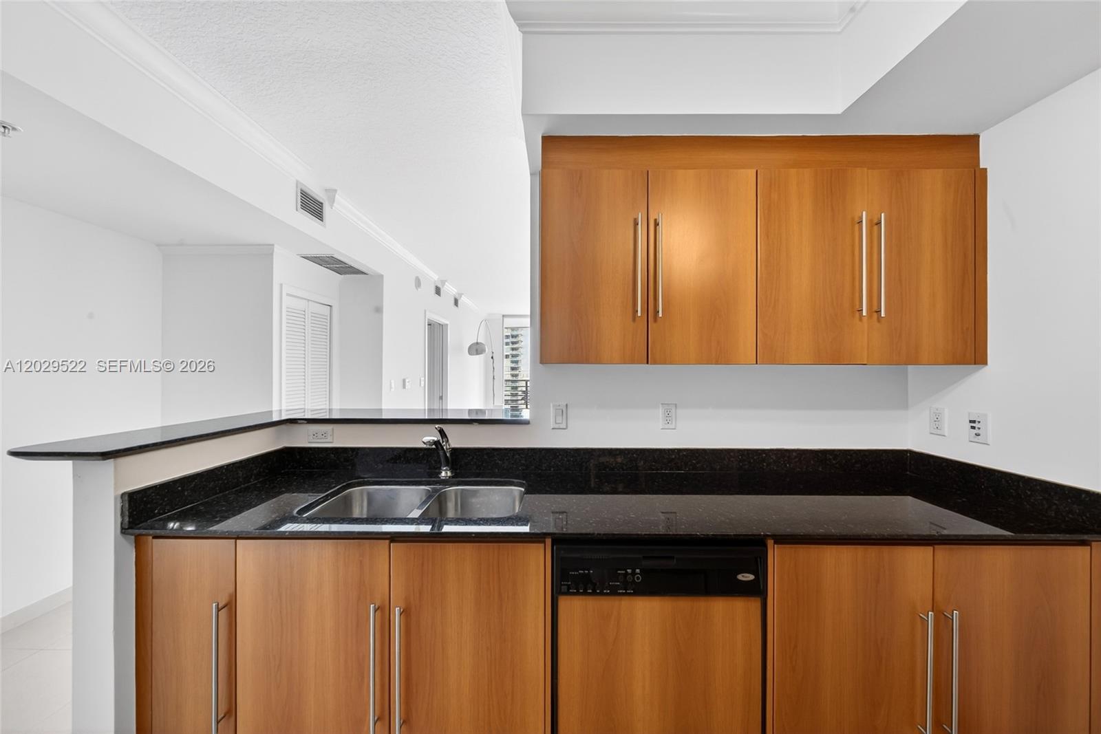 325 S Biscayne Blvd #2219, Miami FL 33131