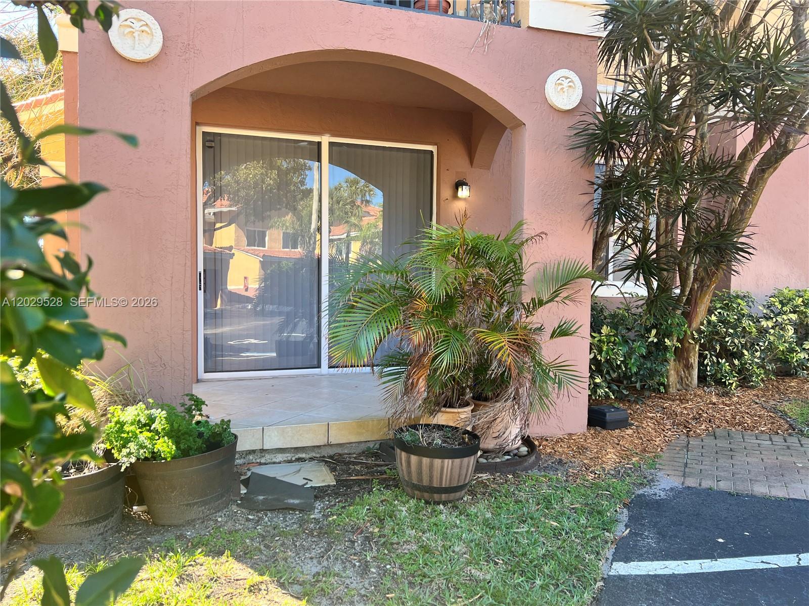 1000 Scotia Dr #101, Hypoluxo FL 33462