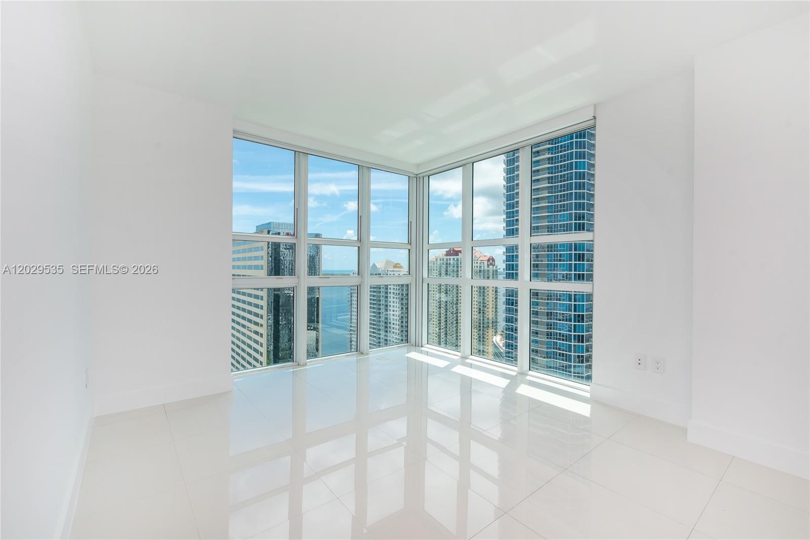 951 Brickell Ave #3210, Miami FL 33131