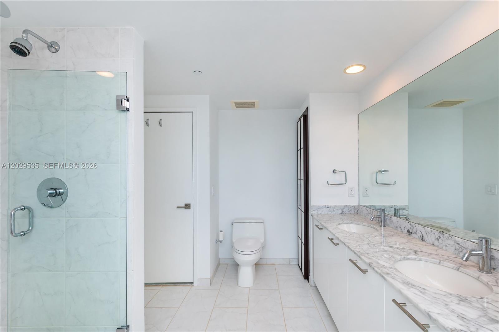 951 Brickell Ave #3210, Miami FL 33131