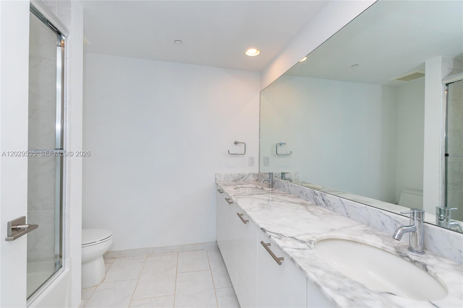 951 Brickell Ave #3210, Miami FL 33131