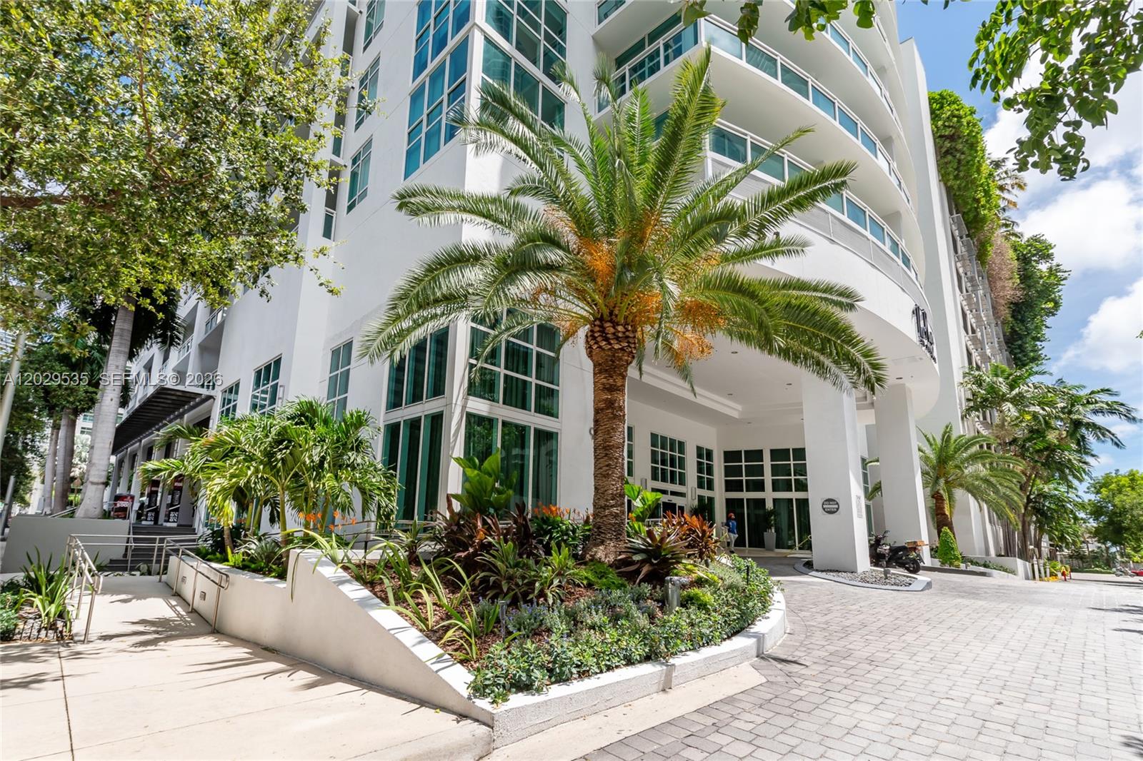 951 Brickell Ave #3210, Miami FL 33131