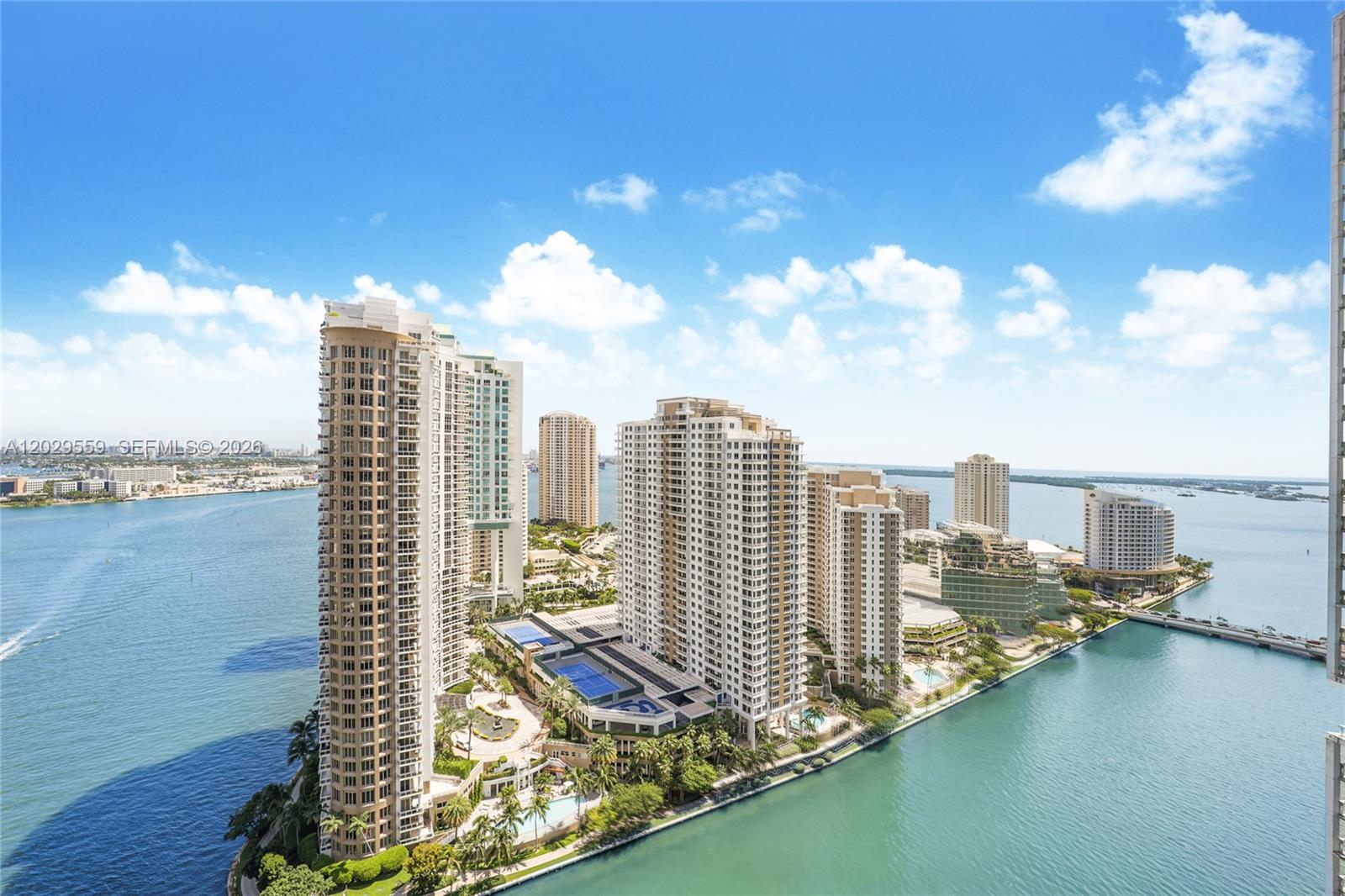 475 Brickell Ave #2807, Miami FL 33131
