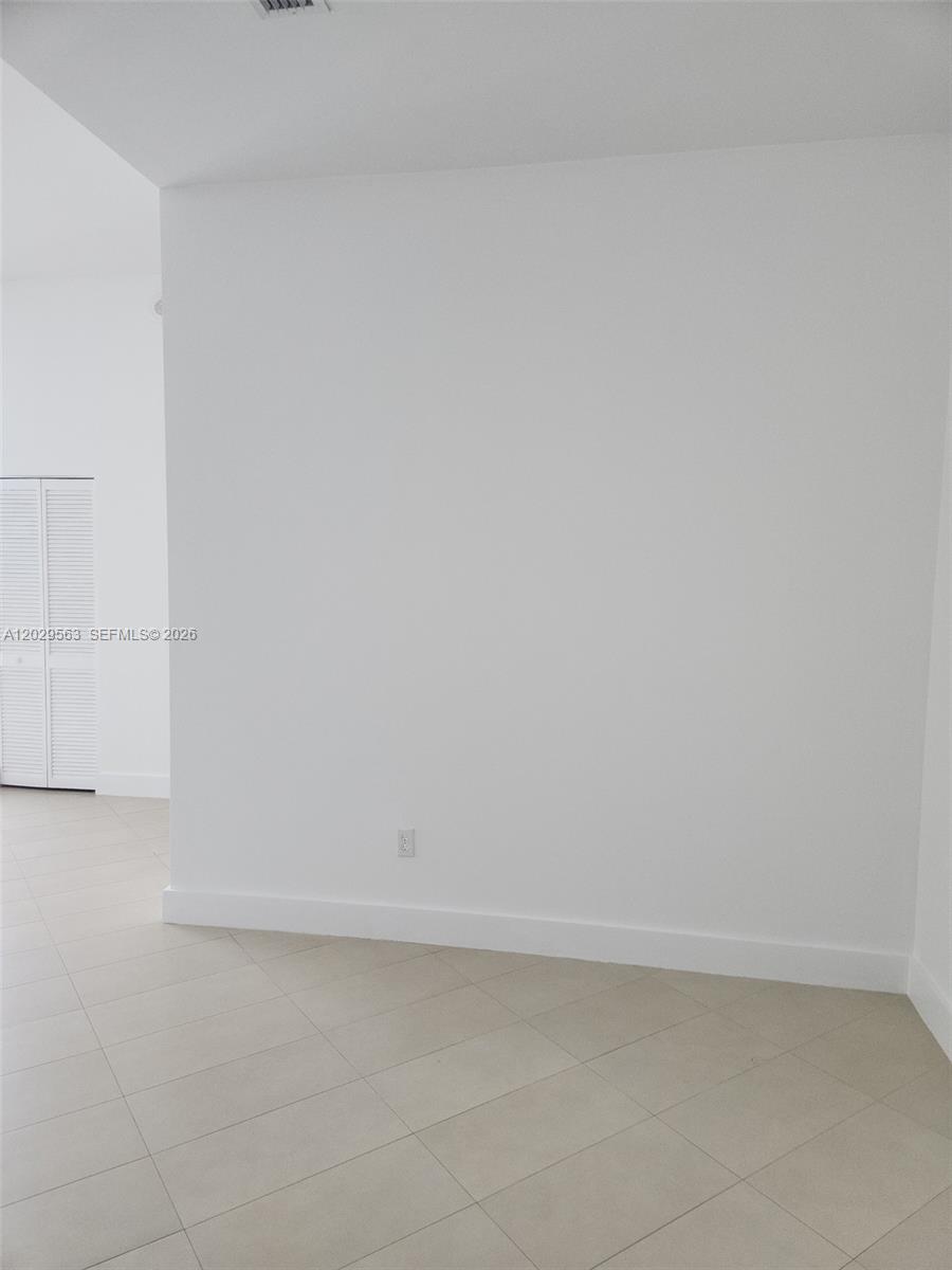 300 S Biscayne Blvd #PH-3807, Miami FL 33131