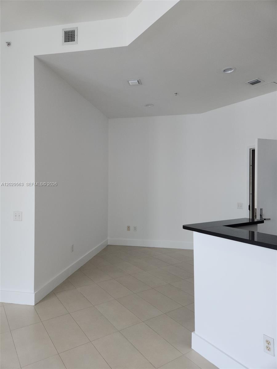 300 S Biscayne Blvd #PH-3807, Miami FL 33131