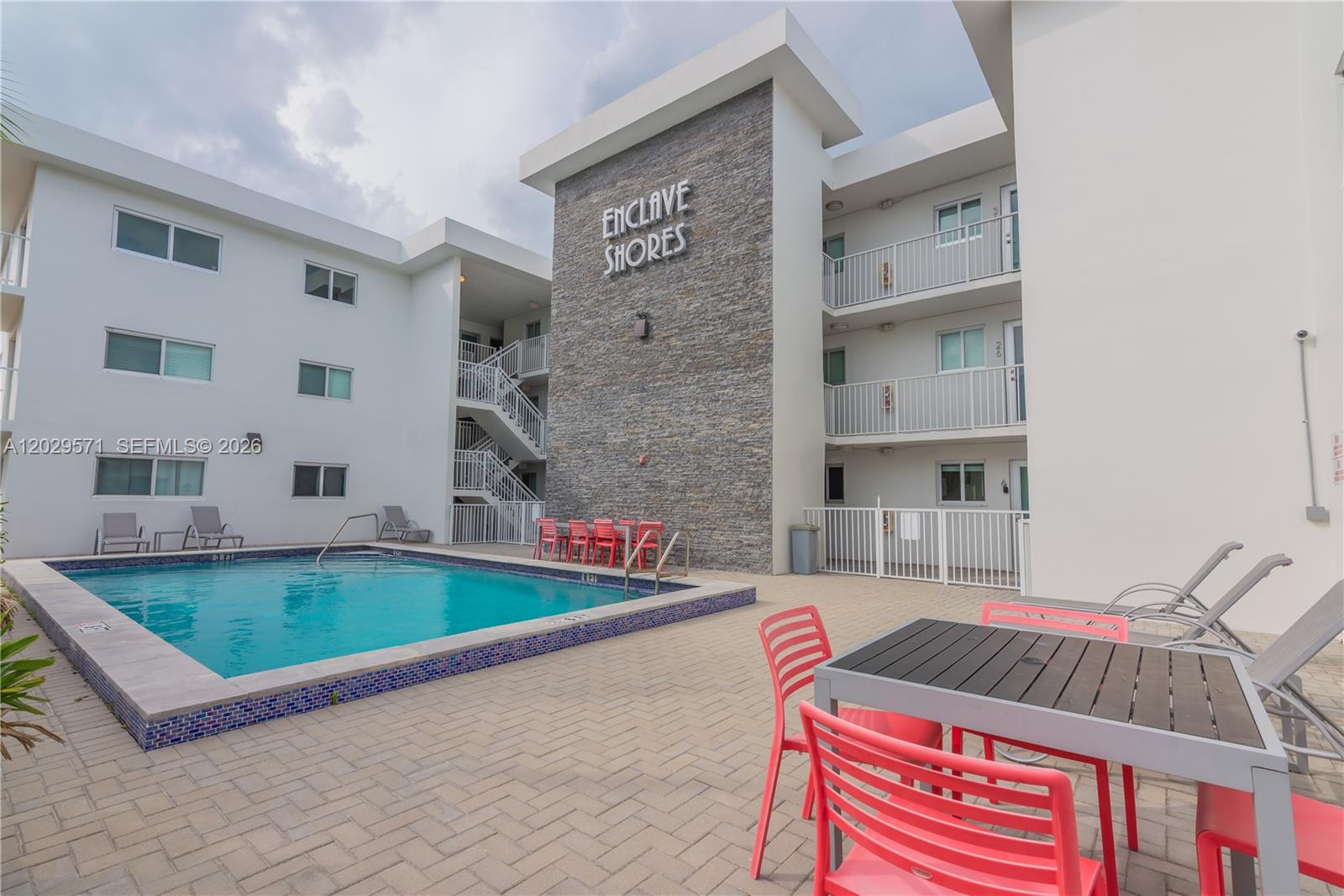 3755 NE 167th St #6, North Miami Beach FL 33160
