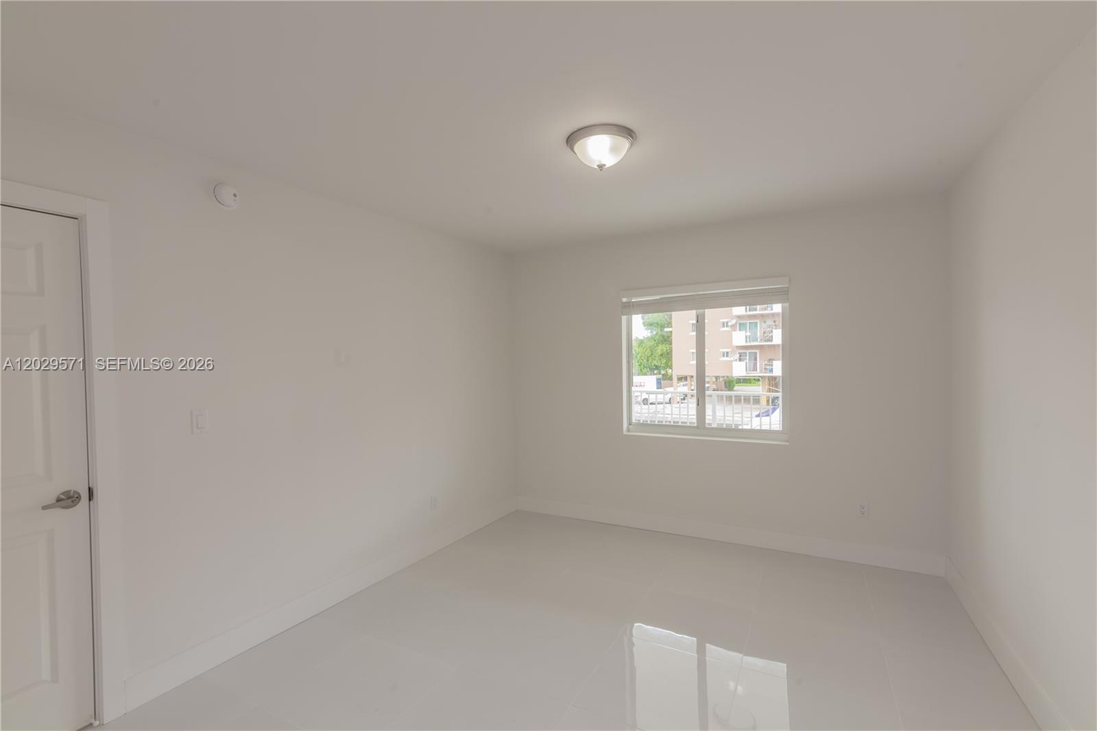 3755 NE 167th St #6, North Miami Beach FL 33160