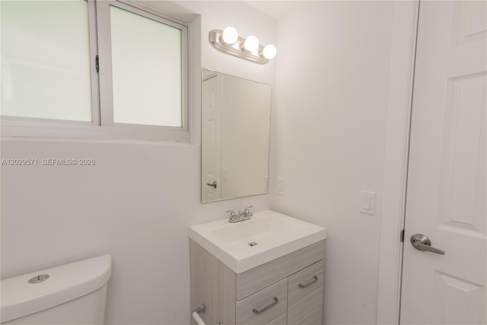 3755 NE 167th St #6, North Miami Beach FL 33160