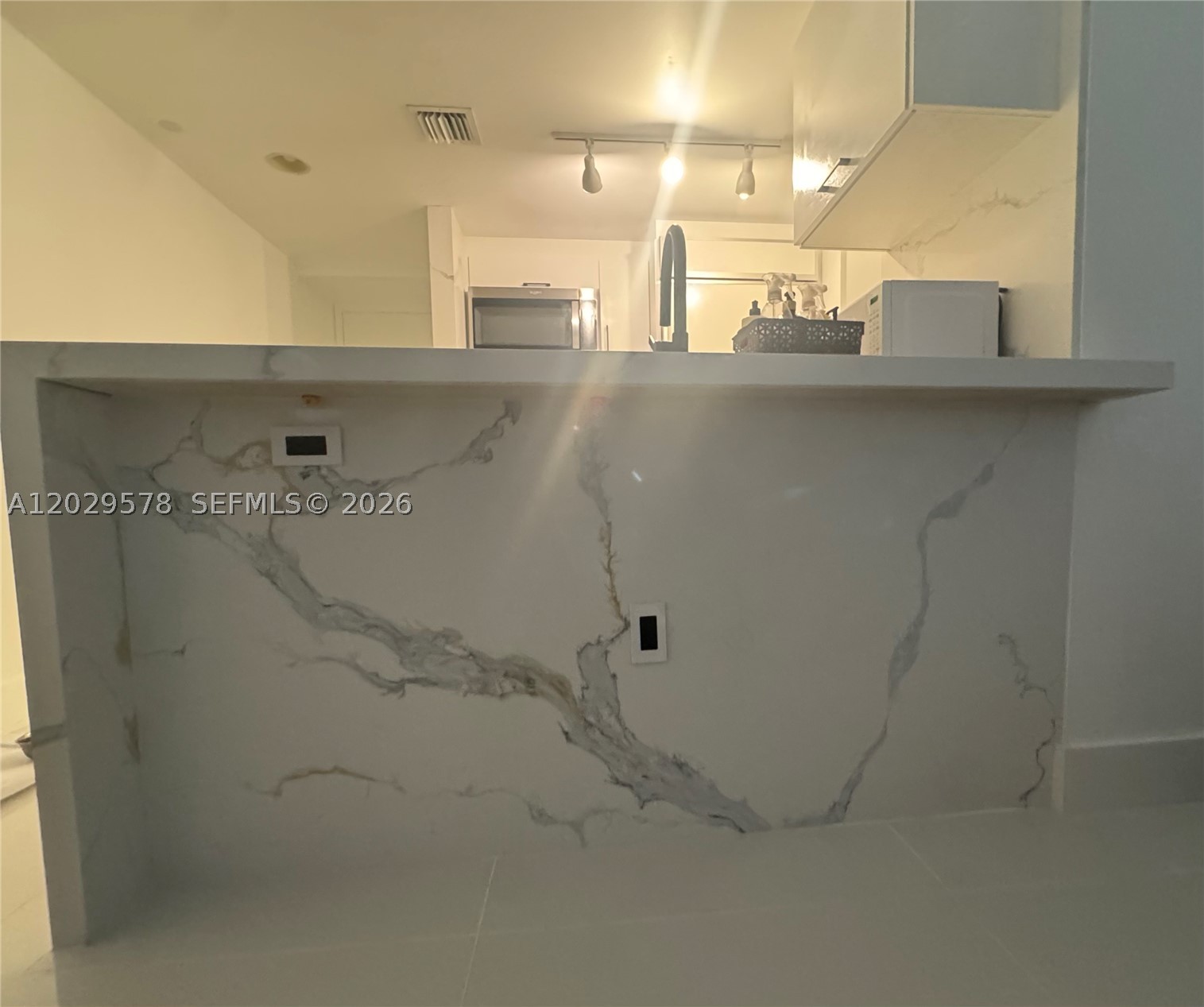 50 Biscayne Blvd #2707, Miami FL 33132
